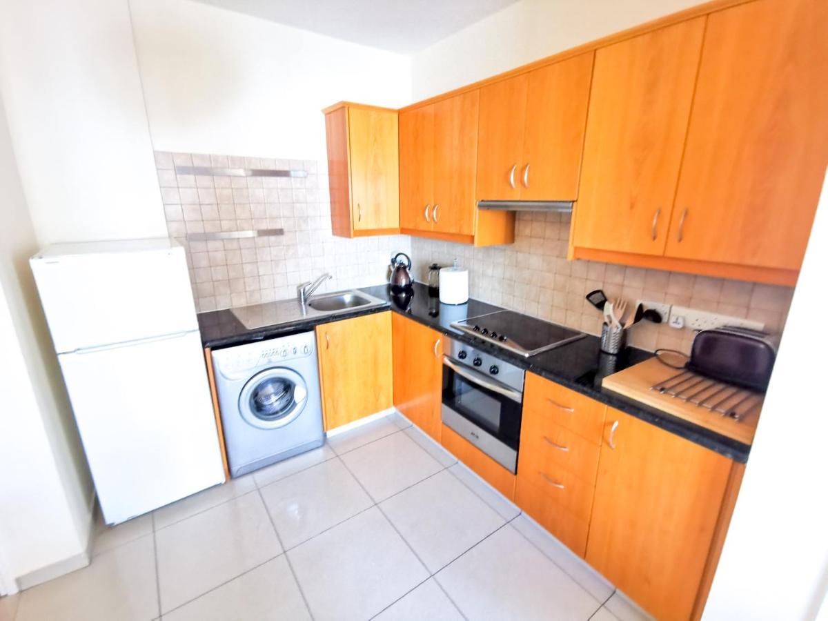 בורוקליני Sunny Pool Apartment מראה חיצוני תמונה