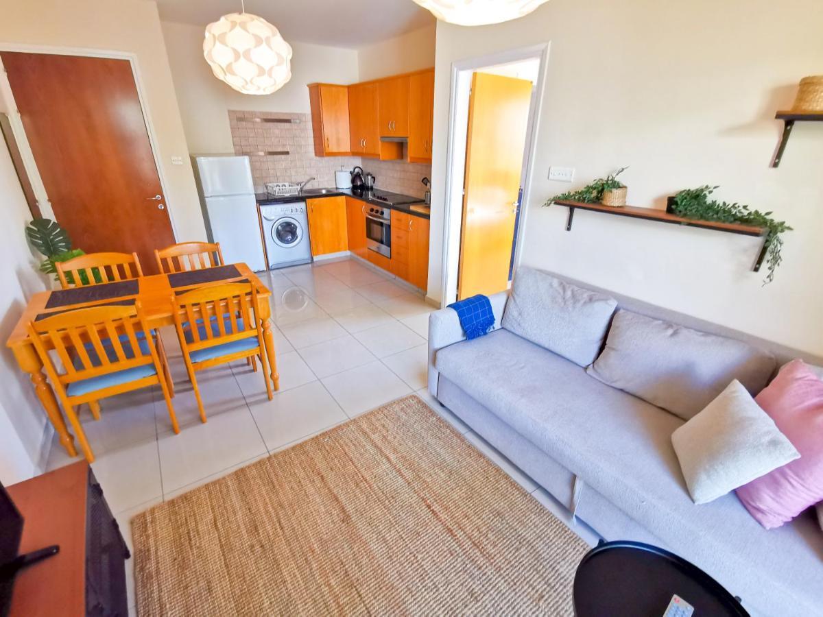 בורוקליני Sunny Pool Apartment מראה חיצוני תמונה