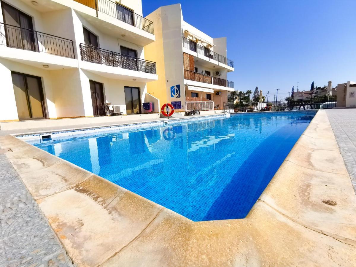 בורוקליני Sunny Pool Apartment מראה חיצוני תמונה